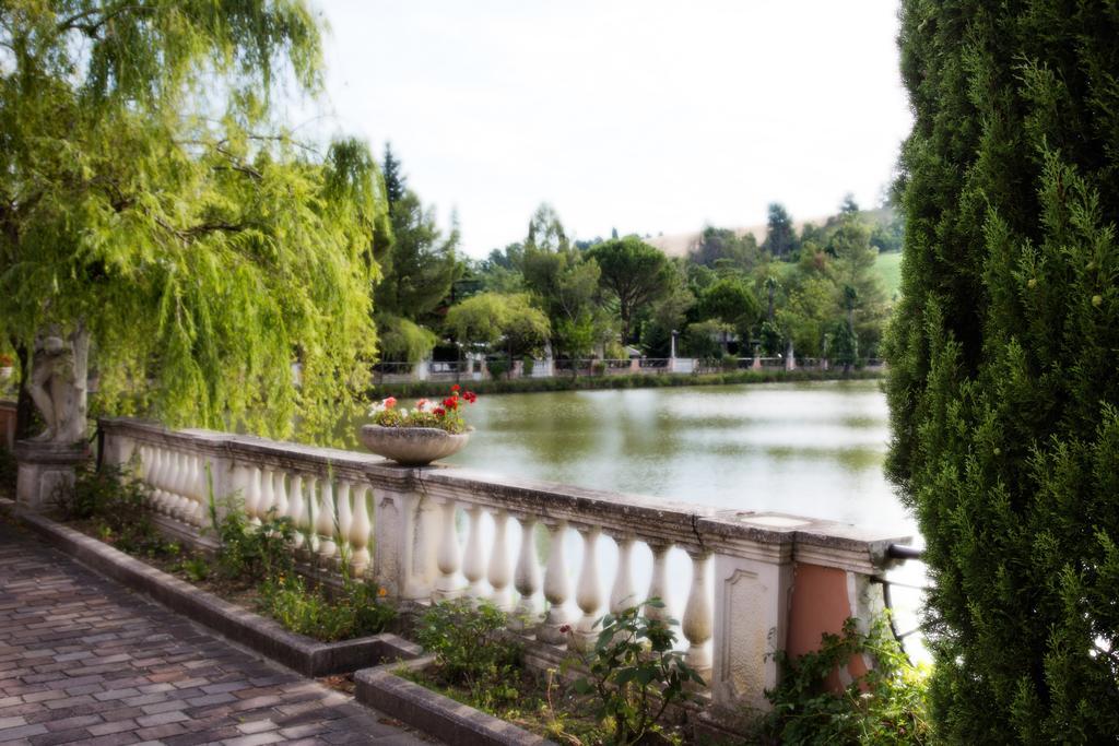 Hotel Villa Leri Monte Colombo Εξωτερικό φωτογραφία
